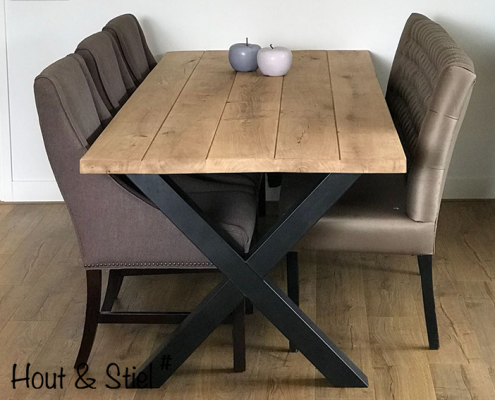 Eettafel industrieel eikenhout Eettafel eikenhout X poot industrieel